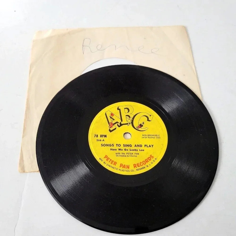 Peter Pan Records Songs to Sing & Play Mulberry Bush Looby Loo 78 RPM Vintage